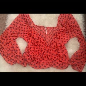 Free people cute top!